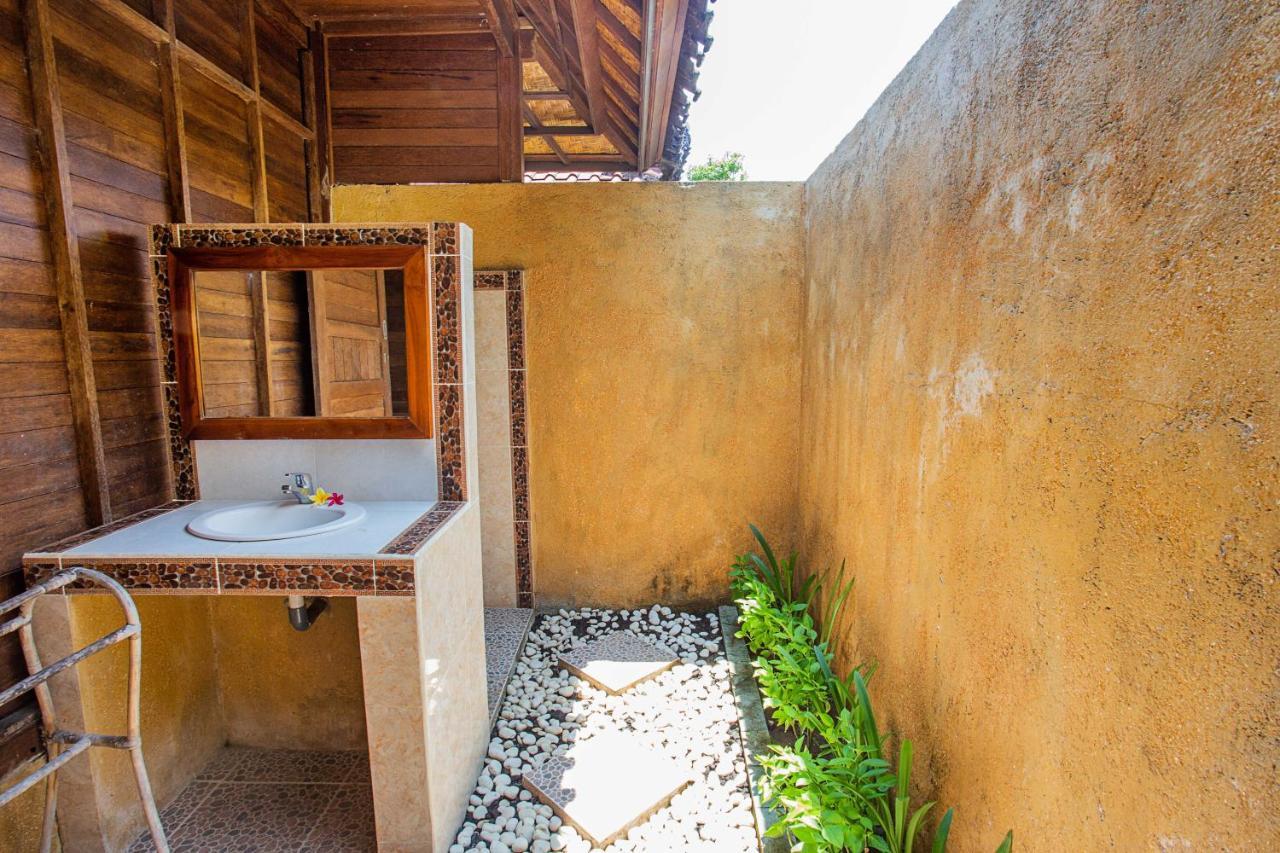 Hotel The Well House Nusa Lembongan Exterior foto